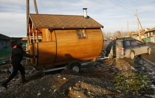 Конечно неплохо, но есть минусы. Только для окраин т.е. для бездорожья. Много мест куда из за знаков не проехать. И на моря тоже. Дорого. Громоздкий. ДПС будут цепляться однозначно. Далеко ехать накладно. В наших условиях я бы выбрал вариант попроще...