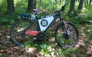 <span style='color:gray'>[мат]</span>анутых людей абсолютно верно сказано. Вместо этого дурдома лучше приобрести раму ГранЪ и правильно её оборудовать. На бюджет 100-150 тыс рублей можно прекрасный велос собрать на двухкоронке и 2кВт мотор-колесе. Кстати, 50 км/ч на велике это только в первые пару дней страшно - потом уже нормально. Пишу это как конструктор со стажем в 4 электровелика.