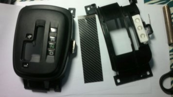 Сегодня тоже менял рассыпавшуюся шторку на самодельную из пленки под карбон и заодно подсветку