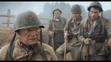 А знаете, на меня произвел впечатление вот этот фильм. Ну не шедевр, наверное, как скажут ценители, не "Они сражались за родину", но зацепило. Может его на факультетах дизигна в обязательном порядке показывать.