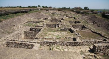 Под Ростовом есть древний город Танаис