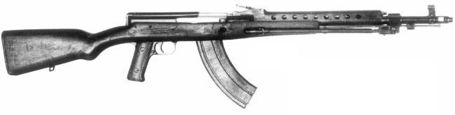 Да не особо! Я не говорю что так действительно было но большинство людей наводит на мысли, и были еще похожие даже наши.Автомат Судаева АС-44, 1944 год,автомат Токарева, 1945 го