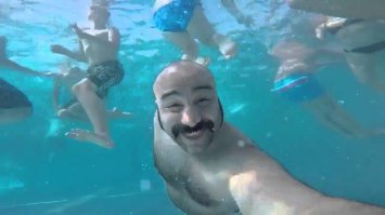 15 людей, пока не постигших искусства селфи