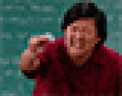 Леопард, спрятавшийся на дереве