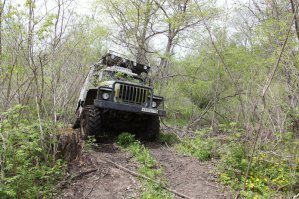 Давно уже читал на форумах про то как строил его рукастый человек с дальнего востока. Добавлю фоток что я сохранил для мотивации себя на подобный подвиг как нибудь когда/если созрею.