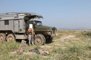 Давно уже читал на форумах про то как строил его рукастый человек с дальнего востока. Добавлю фоток что я сохранил для мотивации себя на подобный подвиг как нибудь когда/если созрею.