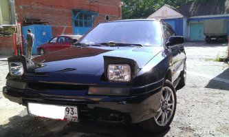 Автор, вот фотки моей первой машины. 1993 г.в. ПЭП. купил ее за 60 тысяч рублей, покрасил еще за 30 тысяч. катался три года, бед не знал 128 л.с. движок, по документам 88 л.с. налог в год 1056 рублей. Страховка (уже не вспомню). В итоге продал только потому что там кондюка не было, и летом как в мангале едешь)) Вот такие машины надо брать за дешево, а не убитые в хлам "крутые" тачки