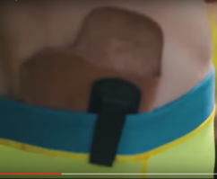 вот скрин для тех кто не заметил кобуры :)

"стоит рядом и ржёт" - это подчеркивание того что собачникам ПОКУЙ что собака может травмировать человека