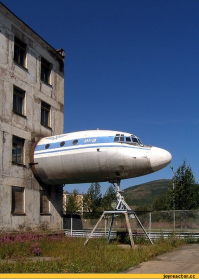 Самолётом не удивили: сп**дили у наших идею!:)