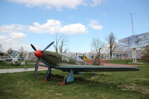А самолет этот стоит в Киеве в аэропорту Жуляны. Авиационный музей. Видел его лично в апреле прошлого года.