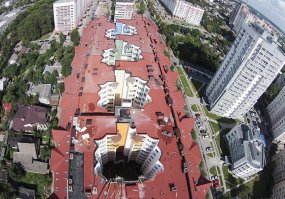 Любите подглядывать за соседями?