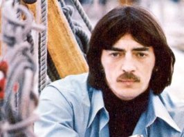 Как же я стара))) ибо помню очень много образов Боярского без шляпы)