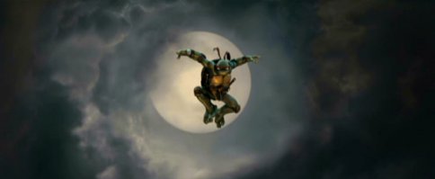 Пешеход в прыжке попал под машину