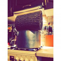 Сфоткал бывшую, пока она готовила )