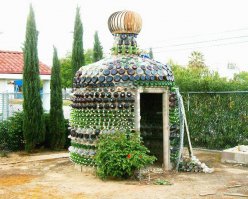  Дома для бедных из бутылок пива