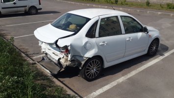 Авария дня. Водитель Ауди проучил леворядника