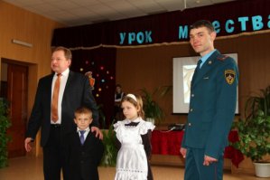 Максим - молодец. А что, автор, фоток-то пожалел?