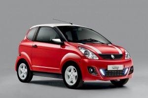 Зря автор не развил тему. Она интересная. Тот автомобиль, что на видео базируется на моделях микромобилей, производимых во Франции. Или на их чертежах. Основные производители - это фирмы "Лижье" и  "Айксам". Машинки оснащены одно - двухцилиндровыми двигателями и не развивают скорость больше 50 км.ч. Как ни странно стоят достаточно дорого. Цена сопоставима с ценой за полноценный , скажем Фиат Панда или Опель  Корса. На первый взгляд странная ситуация. Но есть один нюанс. Для вождения этих машинок не нужны права. В итоге их покупают или пенсионеры, которым из за возраста, деменции или тремора в руках уже не дают разрешения на вождение обычных автомобилей. Но таких меньшинство. Основная часть покупателей - это люди, лишенные прав на несколько лет за пьянство за рулем. Так, что если Вы во Франции увидели такую ездилку, знайте- почти всегда за рулем алкоголик. На этом спросе и держаться эти фирмы. "Лижье" , не стесняясь, вообще имела свою команду в Формуле 1.
 Вот так мы,алкоголики,  иногда подспудно, исподволь, помогаем людям.