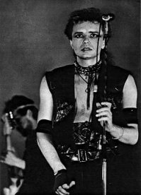 Сумасшедшие прикиды звёзд российской эстрады в 80-е и 90-е