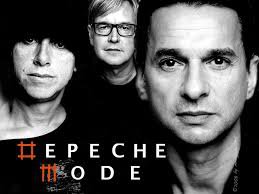 Депеш Мод до 80-го года назывались Composition Of Sound. А Depeche Mode предложил солист Дэйв Гэан, который тогда учился на дизайнера и позаимствовал название у французского модного журнала.