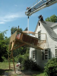 Снимали на камеру, как наливается бассеин на террасе. Но, слишком много воды, и терраса не выдержала в виду ущербности конструкции.