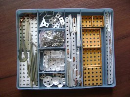 да ну блин)Вы попробуйте это собрать)Лего нашего детства
)