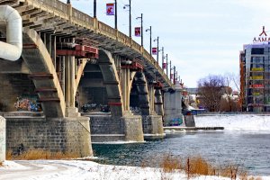 в Иркутске похожий мост - Глазковский (Старый, по-народному), только короче вашего