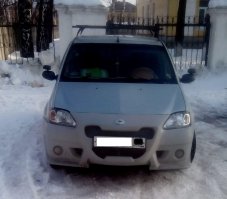 а ЭТО я не удержалась и сфоткала. наверное машина мордовки, раз шильдик поперек