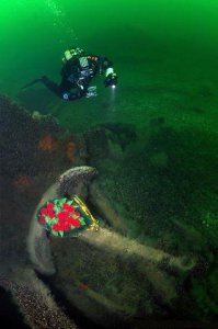 А как же все забыли про ЭТО??? 2 300 человек. 2 300 наших военнопленных. Это наш дайвинг-клуб на акции памяти под с. Затока.