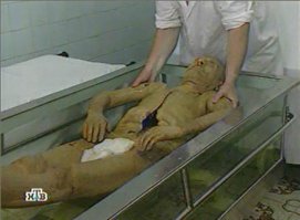 Ну в реале и ненапудренный малость отличается.