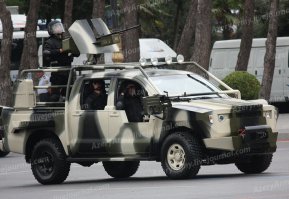 Про "запущенный в серию украинским ВПК танк "Оплот" как-то очень оптимистично сказано. Эта серия составила 10 танков за последние 3 года. Причём в 2015, не выпущено ни одного "Оплота" вообще! Единственный собранный образец, до конца года не успел пройти гос. приёмку! Получается, что за всё время "серийного производства", "Оплотов выпустили вдвое(!!!) меньше, чем Т-14 "Армата" для парада и испытаний!


Ещ хотелось бы упомянуть, что Азербайджанский ВПК освои отвёрточную сборку вполне годных юаровских броневиков "Матадор" и "Мародёр", а также машину для спецназа "Гюрза", на базе Хай-Лакса. Такие сейчас в моде.