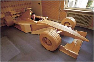 Ну  хрен его знает.... В качестве прикола или масса габаритного муляжа ,еще куда не шло )))))  Лучше бы корабль какой слепил))) Или машину .НО !!!! За старание 5+ ))))