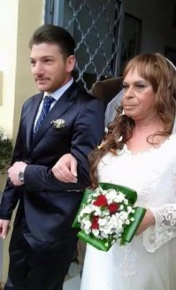 Она наверное ооочень богата :D