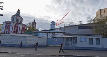 может кто знает. на Добрынке есть сооружение, шахта, она до сих пор работает, но что там вообще не известно. вот фотки...
туда машины заезжают, и выезжают иногда, там охрана, свет в шахте работает круглосуточно...