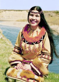 милая веселая скромная девушка.