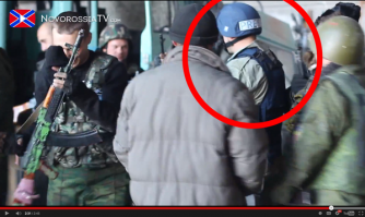 Что Вы так волнуетесь, он же в каске "Пресса" был!
Да еще потом (через несколько дней), когда всякие правдоискатели начали на него нападать, он храбро объяснил, что патроны у него, оказывается, были холостые (а то вдруг иначе возможность поездок в Европу прикроют)...
Не дадим врагам наезжать на этого смелого и честного парня!