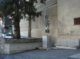 Гигера жалко