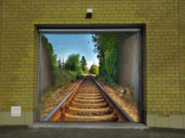 Голь на выдумки хитра: как установить гаражную дверь не испортив фасад здания