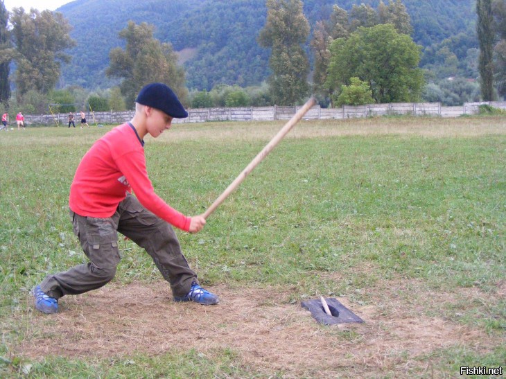 А еще чижик и лапта
