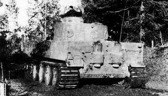 ...а, это из sPzAbt 502 Ленинградский фронт. Теперь по "песочнице", по загрязнению машин - понятно?