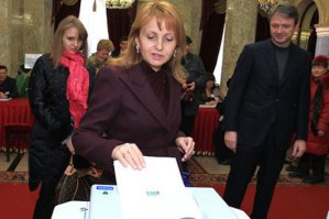 100% бедных людей недостаточно гениальны.