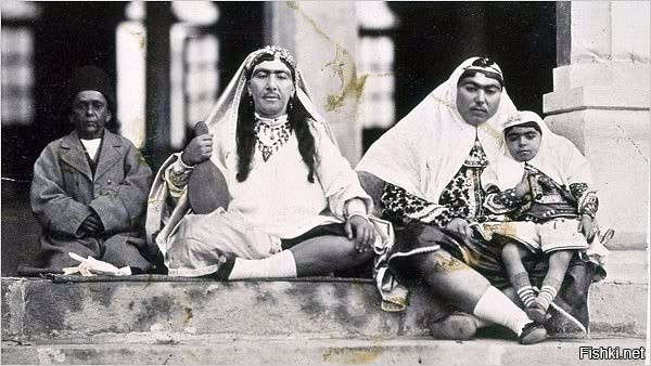 Жены из гарема персидского шаха Насреддина-шах Каджара, 1870-е