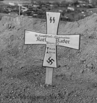 А также укаазывает дату смерти на могилах солдат ваффен СС.