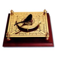 Какой нафиг "суперкар"?
Эта форма полностью повторяет ДРЕВНИЙ китайский КОМПАС, точнее, его стрелку, поскольку компас только из неё и состоит и работает на любой гладкой горизонтальной поверхности