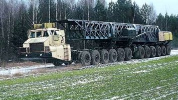 Чёт напомнило сразу "Тягачи апокалипсиса"