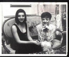 Лайза Минелли со своей мамой Джуди Гарланд