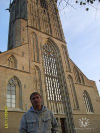 А вот Wesel запад германии , тут англы посторались (а там для сравнения фото, отмечено красным)