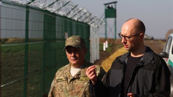 а вот знаменитая "вэлыка стiна", которую построил этот выбл@док - сеня