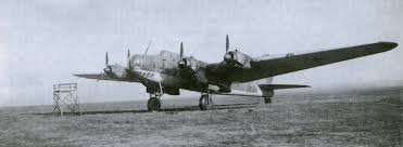 Для ударов по Берлину применялся не Ил-4, а четырехмоторный Пе-8... Ил-4 просто не долетел бы. У него дальность не позволит.