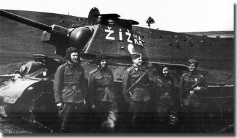 млин тоже хочу! хотелка растёт уже не один год((( вот только хотелось какой-нибудь реально существовавший экипаж взять